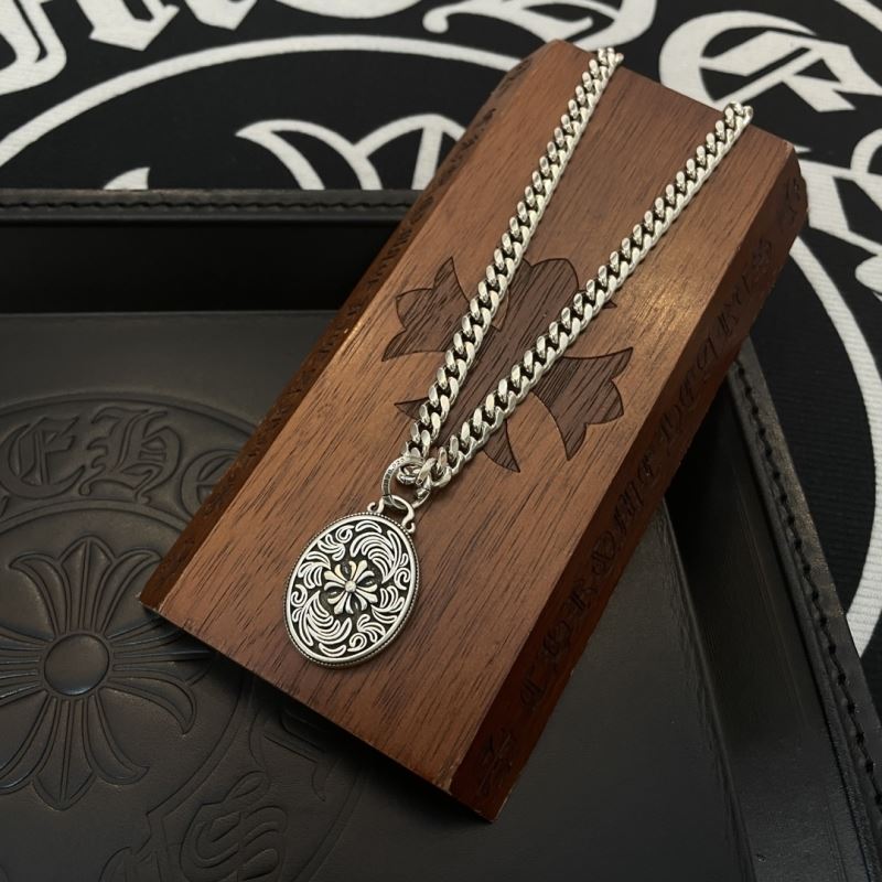 Ch*0me He**ts necklaces